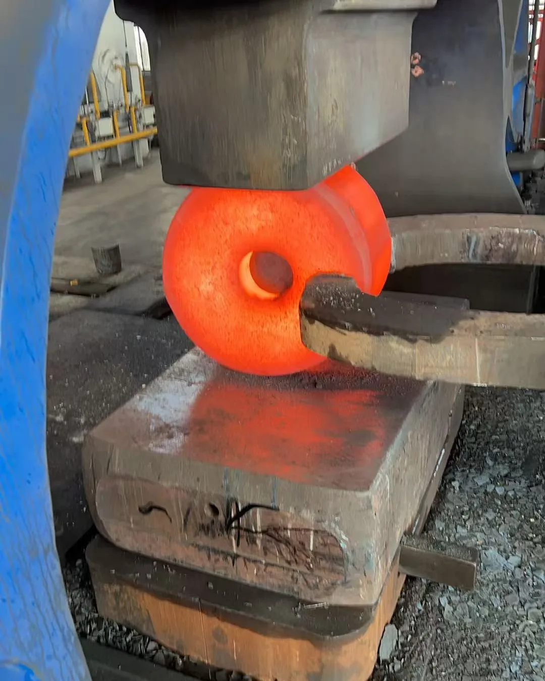Ring at forging temperature